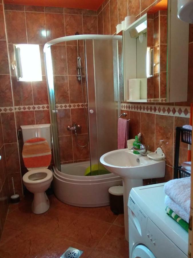 Buric Rooms Niksic ภายนอก รูปภาพ